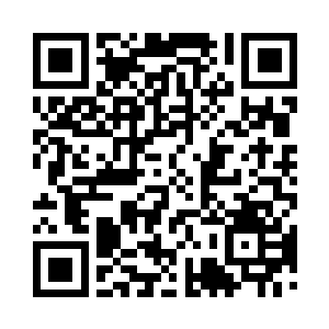 宁碧榆和十余个南武盟的弟子正紧张的看着二维码生成