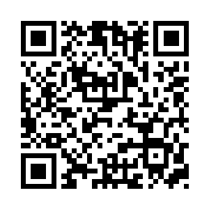 它得意而警惕地观察着四周围的一切二维码生成