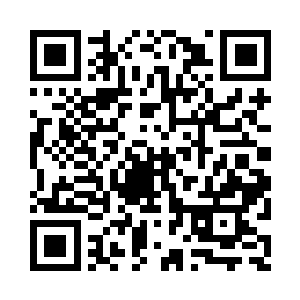 它简直像是一片吞噬了天空的人造天体二维码生成