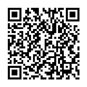 安妮就看到了山姆那深邃的眸子漾起了一抹笑容二维码生成