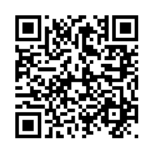 宋佳指了指他手里捧着的一大束鲜花二维码生成