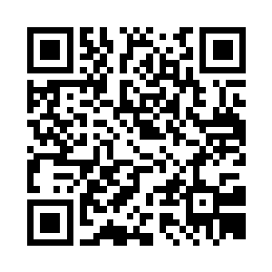 官兵队长直接把钟池春扯到队伍前方二维码生成