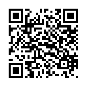 宸王轻手轻脚地在慕容玥的身旁坐下二维码生成