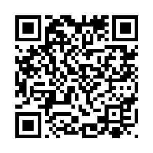 宽大的袖子在他面前不断的扇着风二维码生成