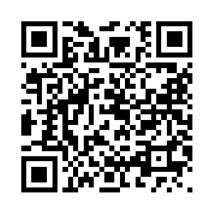 密集的弹头撞在车身发出砰砰的响声二维码生成