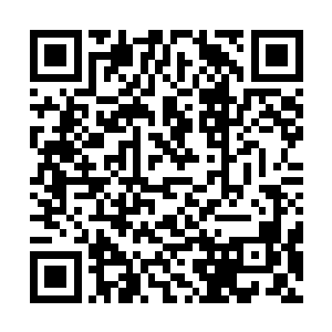 对于2010年时占据绝对优势的剑新艺术家经纪公司来说二维码生成