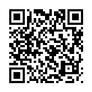 对着墨呈滑稽的耍了一下手臂而已二维码生成