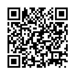 对着眼前那出现的黑色丝线便是猛地砸下二维码生成