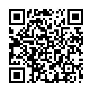 封不觉正穿着一件精神病人的束缚衣二维码生成