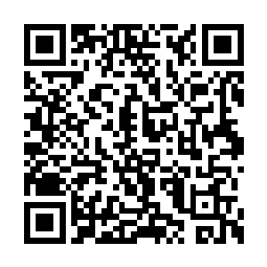 射入到了天空中由天地灵气构成的五爪盘龙当中二维码生成