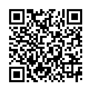 将一方干净的手帕递到夜辜星手里二维码生成