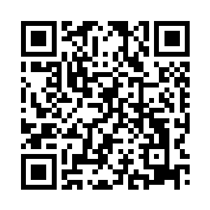 将九公主奶大的金嬷嬷上前给她拍背二维码生成