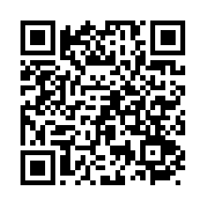 将军紧握的拳头上弥漫着蓝色的雷电二维码生成