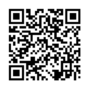 将手里的纸条递给了脖子伸得老长的袁炜二维码生成