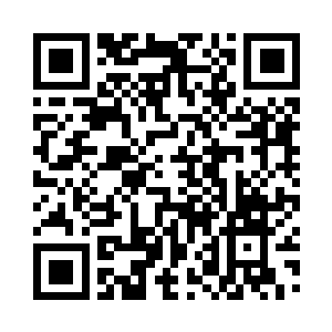 将摇摇晃晃的垃圾桶围了起来－－垃圾桶内二维码生成