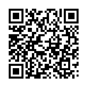 将枪头对准了那个站在道路中间的男人二维码生成