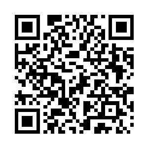将桌面上所有的东西往张潇晗面前一推二维码生成