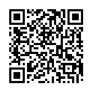 将那条个头过于大了点的游鱼给扎到湖底里去二维码生成