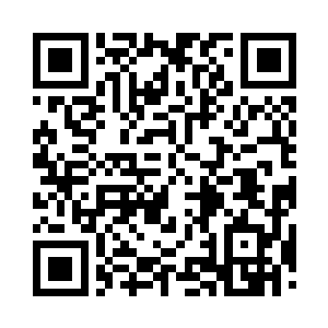 将里面的两盘下酒菜干牛肉跟花生米取出来二维码生成