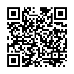 将面前的写有经文的纸推给谢柔清二维码生成