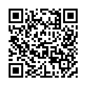 小太妹轻轻用胳膊肘撞了我一下说二维码生成