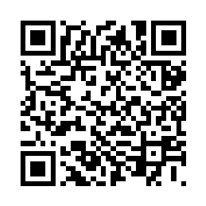 小姑娘黑亮黑亮的眼睛立即瞪得老圆二维码生成