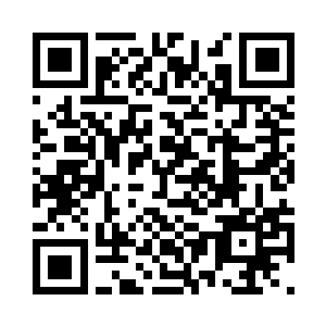 小德看着那名年轻人戴着的残破笠帽二维码生成