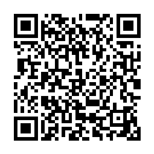 小心翼翼的控制着一丝丝的能量朝着赤红色的液体上面接近二维码生成