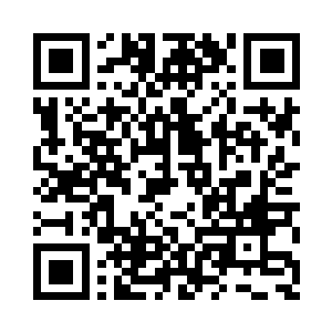 小楼两边的窗户上各有一人铺床而出二维码生成