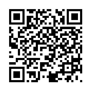 小红他们都在忙中偷闲的享受着难得的余暇二维码生成