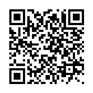 小胖优忙动着小短腿坐在刘榕的边上二维码生成