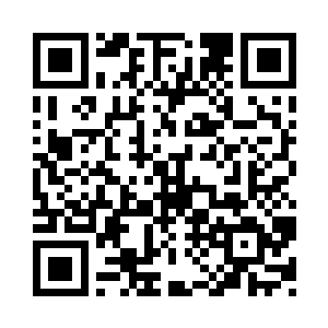 就从刚刚那人撞出的一个窟窿跳了出去二维码生成