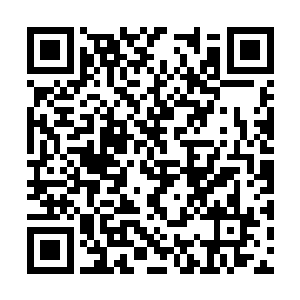 就可以看见一个硕大的如透明玻璃盒子一般的房间二维码生成