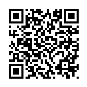 就在他若无其事地快要经过街角时二维码生成