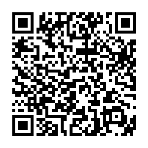 就在坐在那里简单喝着茶没有任何言语也足以吸引所有女人的目光二维码生成