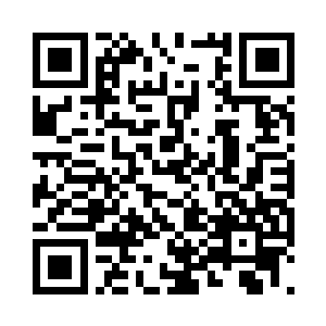 就在她们摆了一个姿势准备要拍照的时候二维码生成