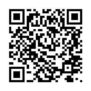 就在梓箐的灵魂被弹出对方身体瞬间二维码生成