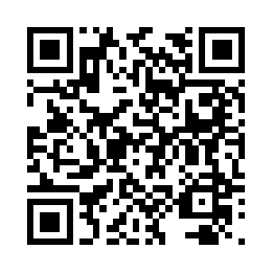 就在这时叶秋突然收回了一个影分身二维码生成