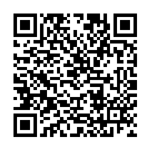 就好像不甘心在这场决赛中被同城死敌剃一个光头一样……二维码生成