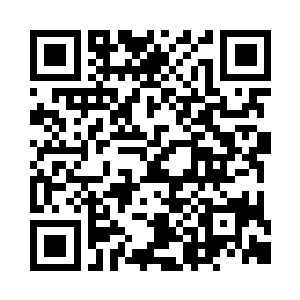 就看到一个穿着古朴长袍的家伙倒飞出来了二维码生成