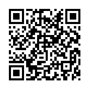 就看到了这个塔楼的内壁上面有一些图案二维码生成