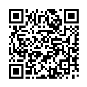 就看见体育场外电子大屏上打着字幕――二维码生成