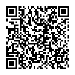就见两个穿着警察制服的人在一名护士的带领下坐电梯来到了这一层二维码生成