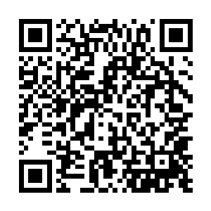 就连一直漠无表情的安宁也伸长脖子看向手术室的方向二维码生成