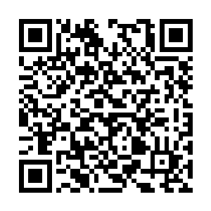 尽管他搞不明白老方是怎么被干爹的小乾坤容纳的二维码生成