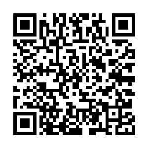 山川之势就当先向三人中最弱的罗天翔击了过去二维码生成