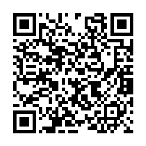 岂不见跪着的人群中还有人在好整以暇地交头接耳二维码生成