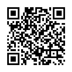 岩石之上的许紫烟如同雕塑一般一动不动二维码生成