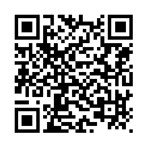 岳灵珊与华山众弟子赶忙上前拜见二维码生成