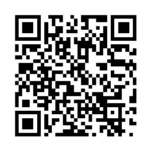 岸边和桥上的人们一见两人浮出了水面二维码生成